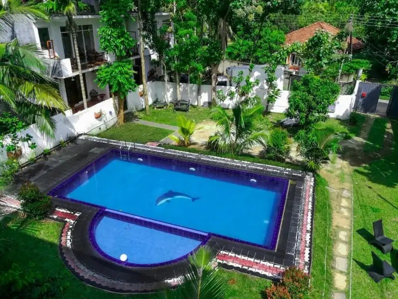 A ONE CALM PALACE