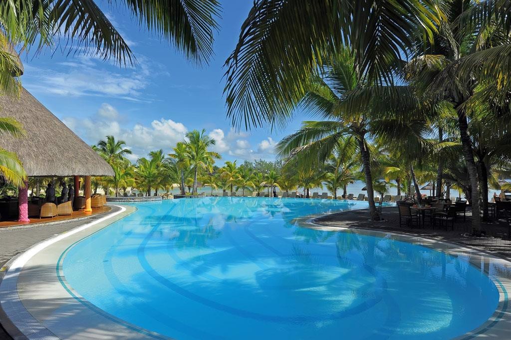 SHANDRANI BEACHCOMBER RESORT & SPA