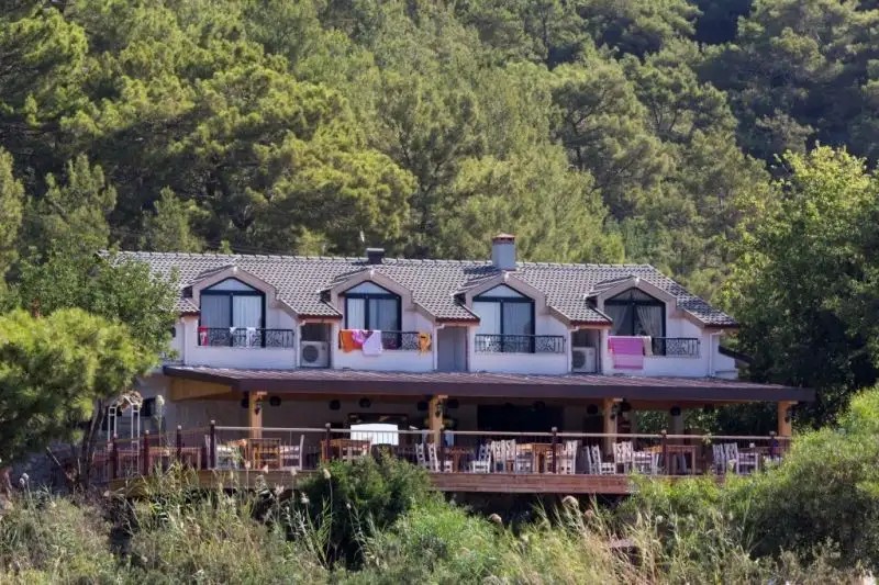 S3 SEAHORSE BEACH CLUB & HOTEL