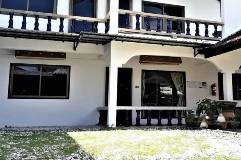 THE GUEST HOUSE