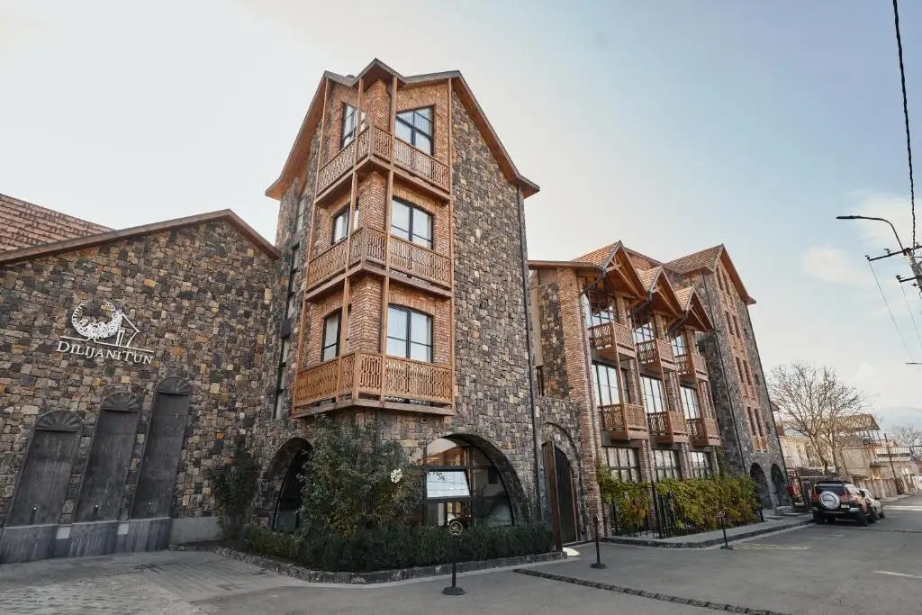 DILIJANI TUN HOTEL