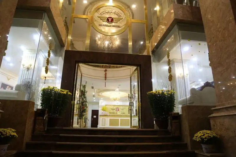TUYET SON HOTEL