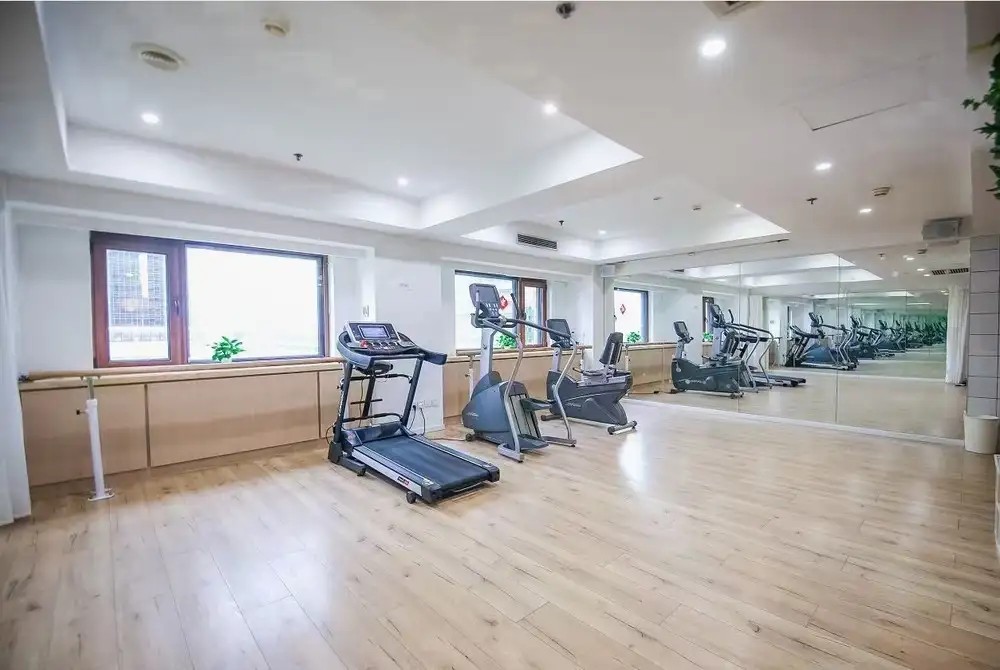 BEIJING 5L HOTEL (EX. TRADERS)