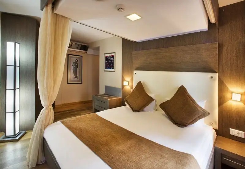 JAZZ HOTEL
