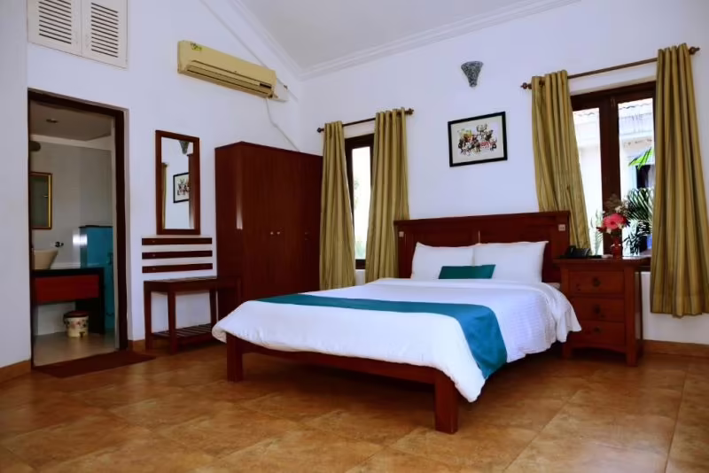 WHITE SQUARE NIRVANA