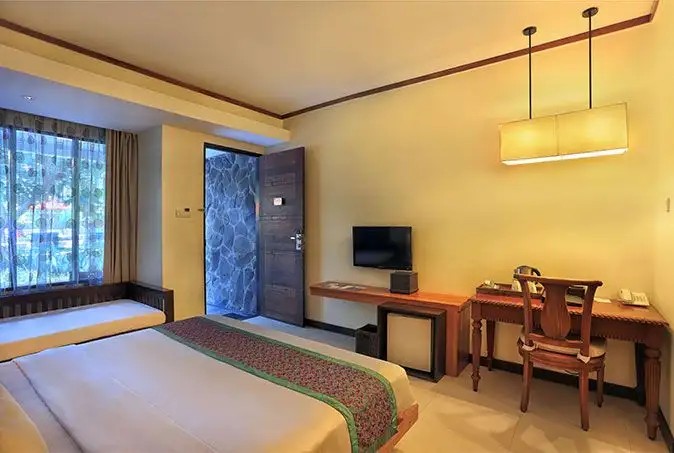 ASTON SUNSET BEACH RESORT (EX. QUEEN VILLA & SPA)