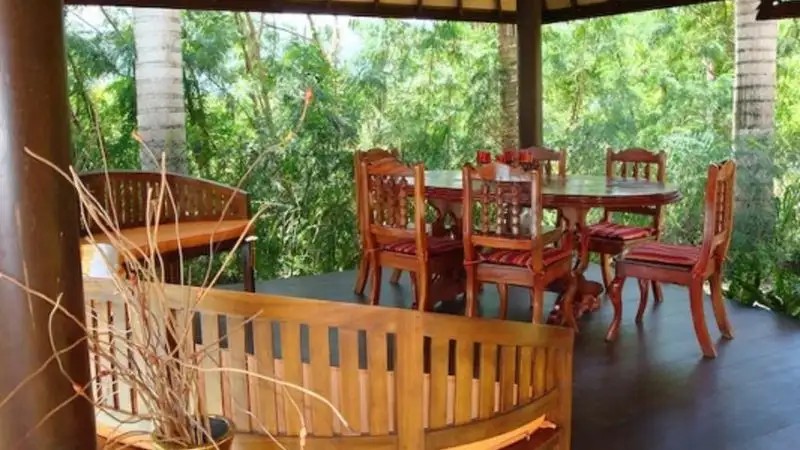 ROYAL BAY VILLA