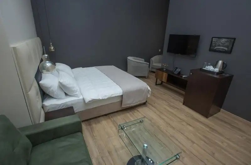 HISTORY HOTEL