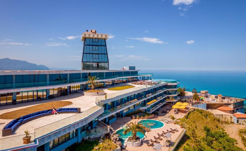 LITZ RESORT KVARIATI