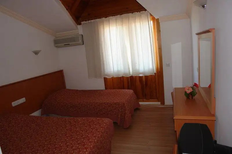 ARIKAN PARK (EX.MOJNA HOTEL)