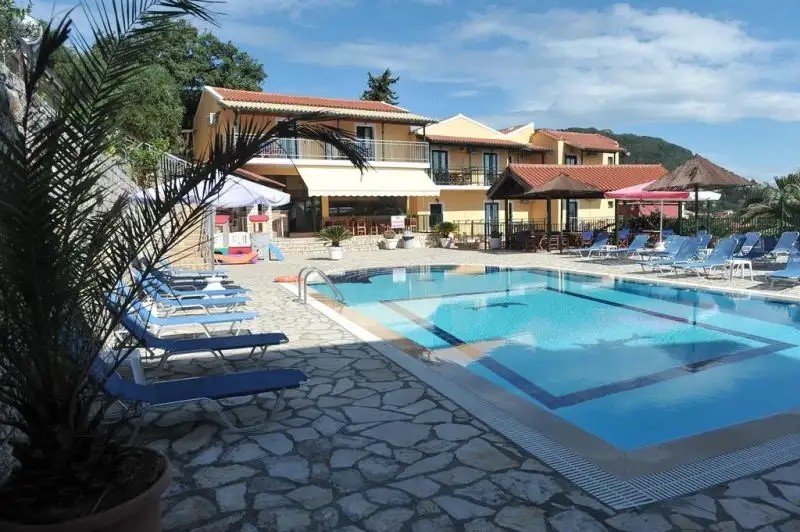 KERKYRA BEACH APARTMENTS & STUDIOS
