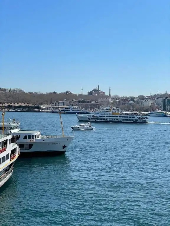 WEINGART PORT HOTEL