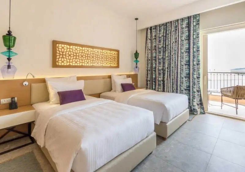 THE CHEDI LUSTICA BAY