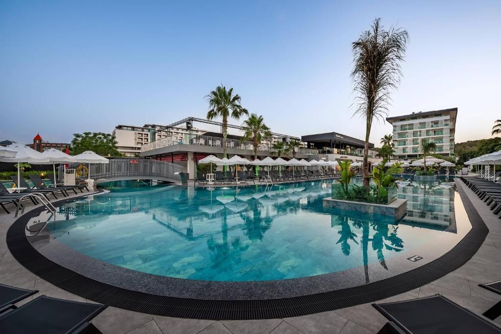 WHITE CITY RESORT