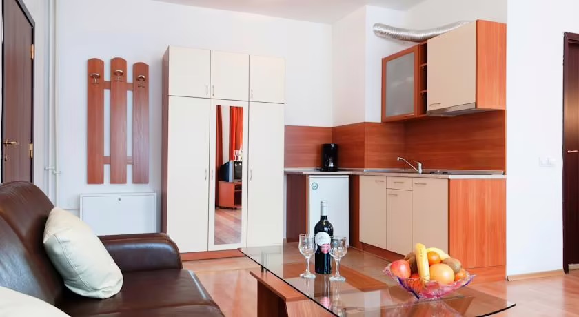 PERSEY FLORA APART (EX. FLORA RESIDENCE)