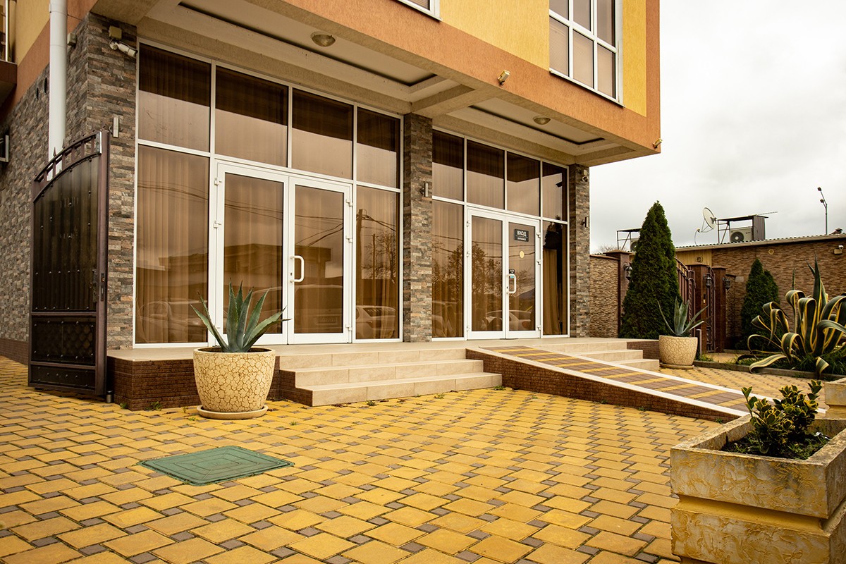GRAND AERO HOTEL