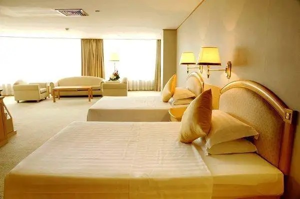 HILBIN HOTEL (EX.GLOBE LINK)