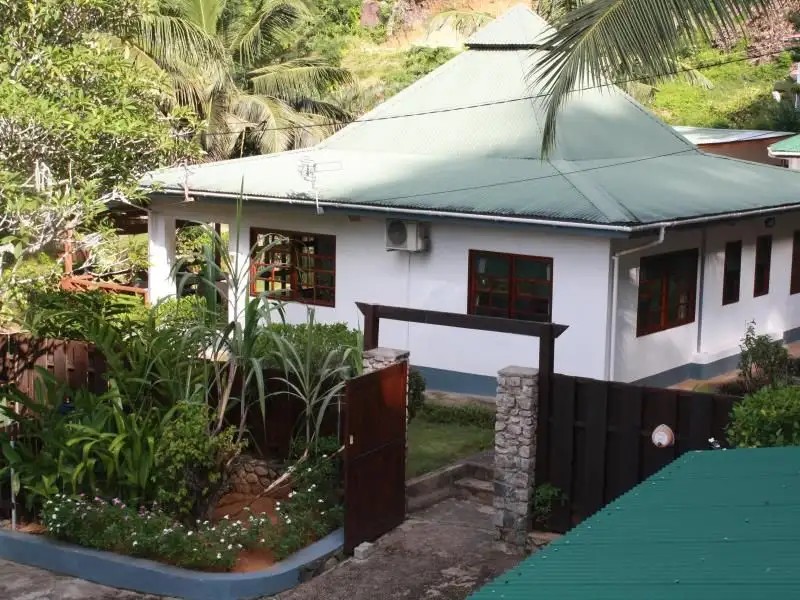 SOUTH POINT CHALETS