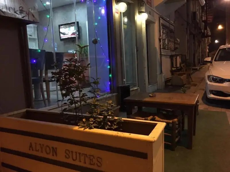 ALYON SUIT HOTEL & APART