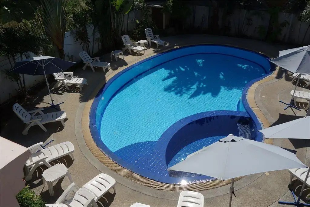 JUNGLE RESORT