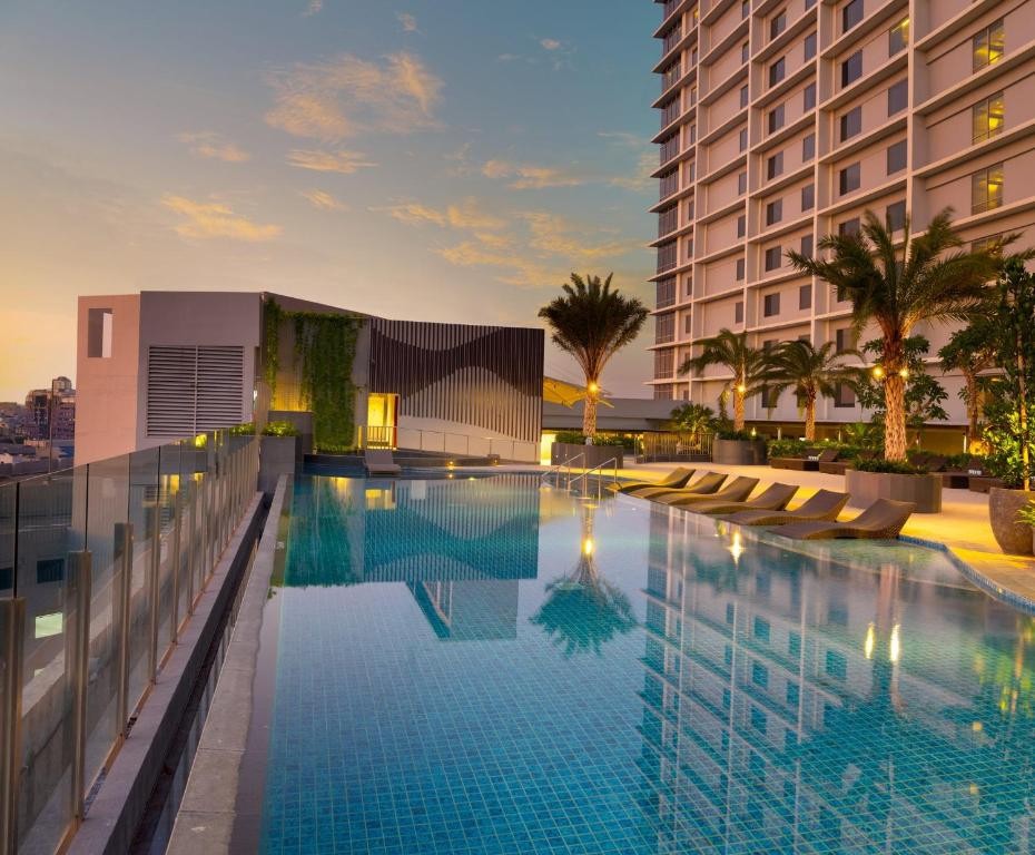 HOLIDAY INN & SUITES JAKARTA GAJAH MADA