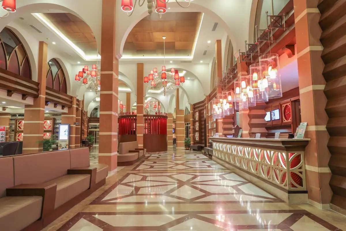 MEGASARAY CLUB BELEK