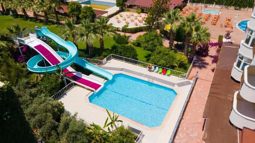 SOLIVIA HOTEL (EX. TITAN SELECT)