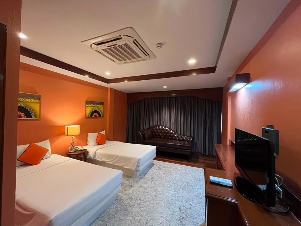 B BURI HOTEL