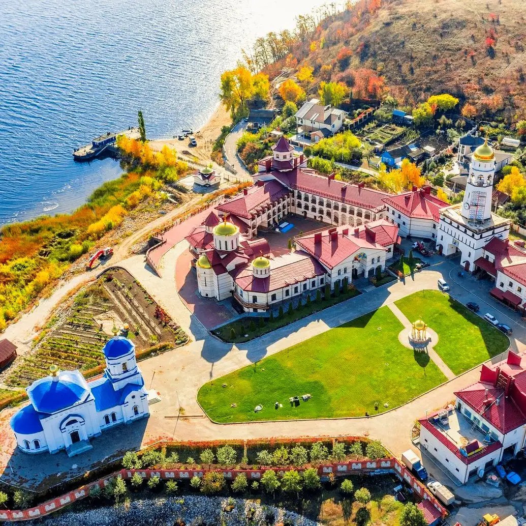 ГОСТИНИЦА МОНСТЫРСКАЯ