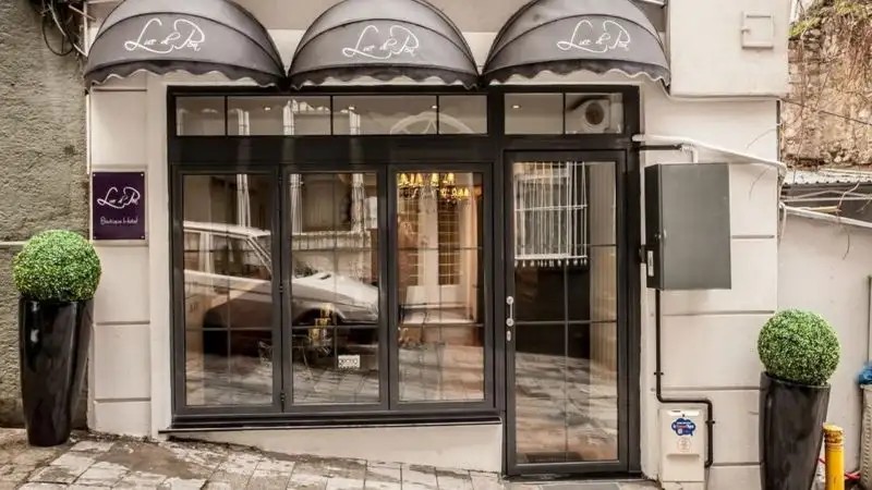LUCE DI PERA HOTEL