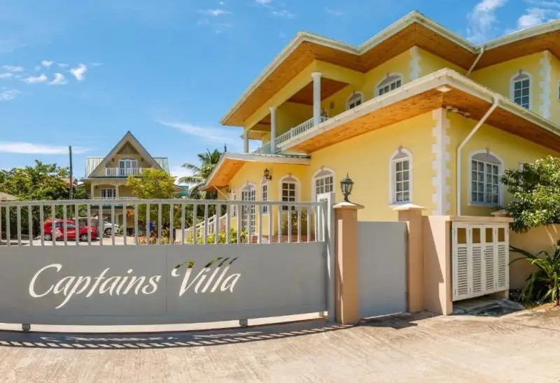 CAPTAINS VILLA