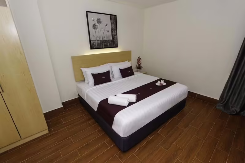 METRO HOTEL