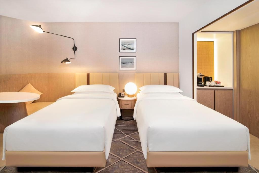 SHERATON ABU DHABI HOTEL & RESORT