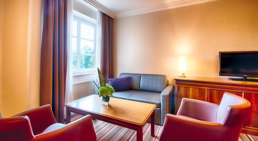 LEONARDO HAMBURG STILLHORN