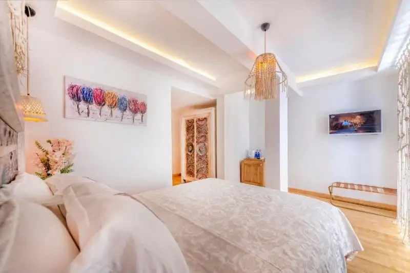 BORSA ROOMS & VILLAS