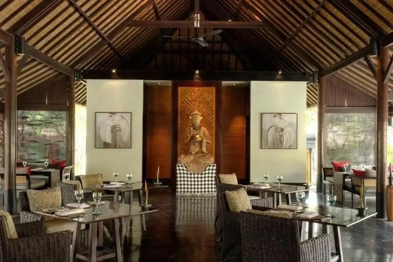 THE CLUB AT THE LEGIAN