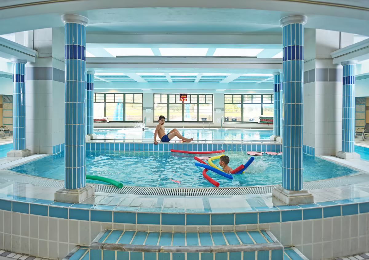 MOSCOW COUNTRY CLUB (МОСКОУ КАНТРИ КЛАБ)