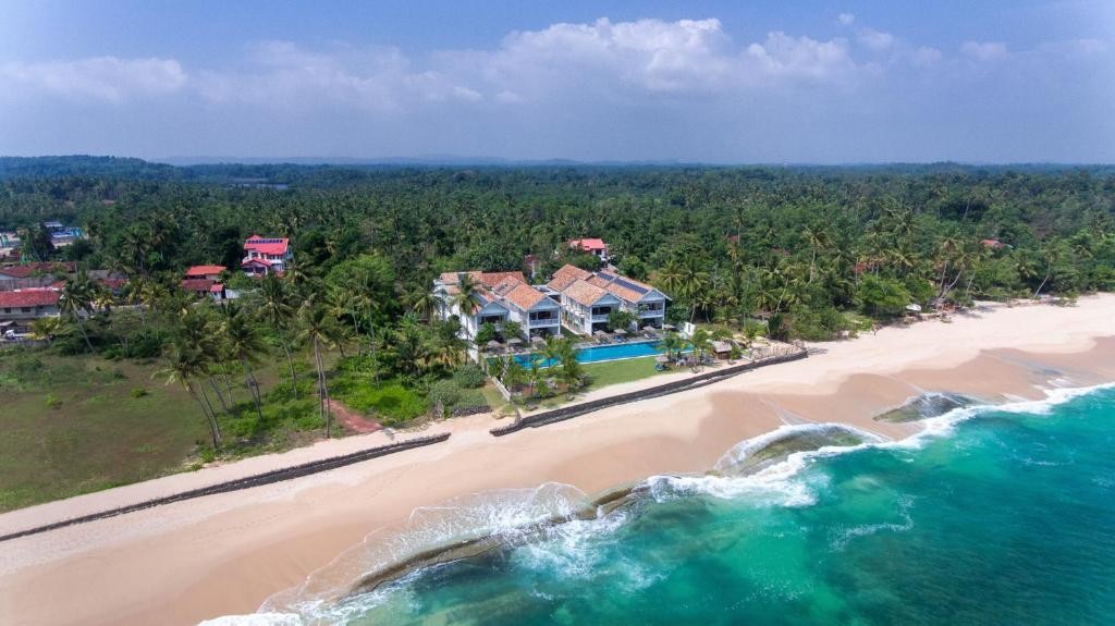 SRI SHARAVI BEACH VILLAS & SPA