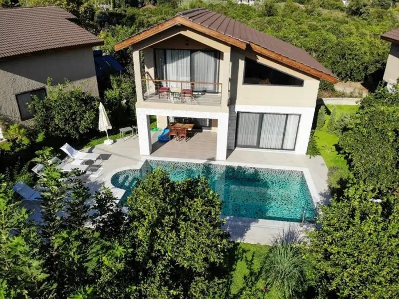 VOLANS SUITES