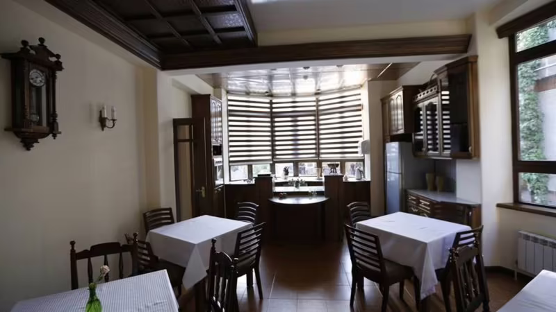 THE IVORY HOUSE HOTEL