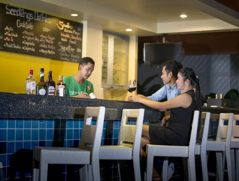 HOMM SUITES LAGUNA (EX. LAGUNA HOLIDAY CLUB)