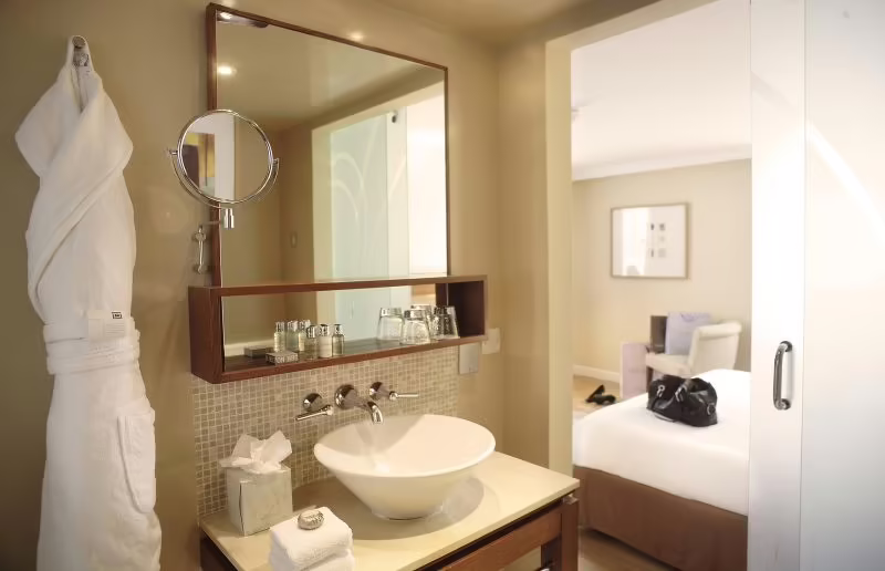 PARK PLAZA SHERLOCK HOLMES LONDON