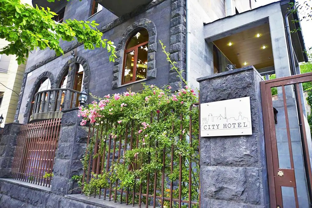 CITY HOTEL BY PICNIC
