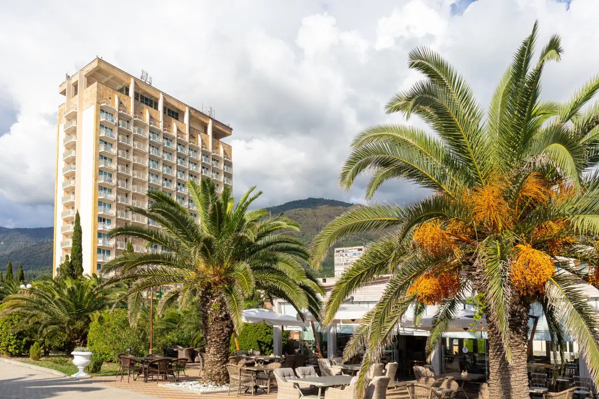 AMZA PARK HOTEL (EX. ЭНЕРГЕТИК)