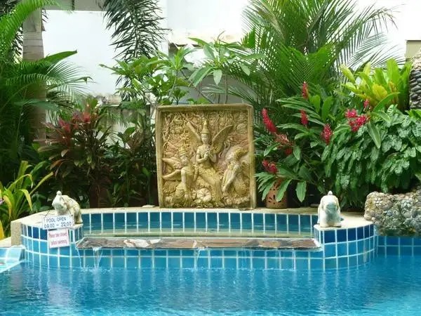SEVEN SEAS HOTEL