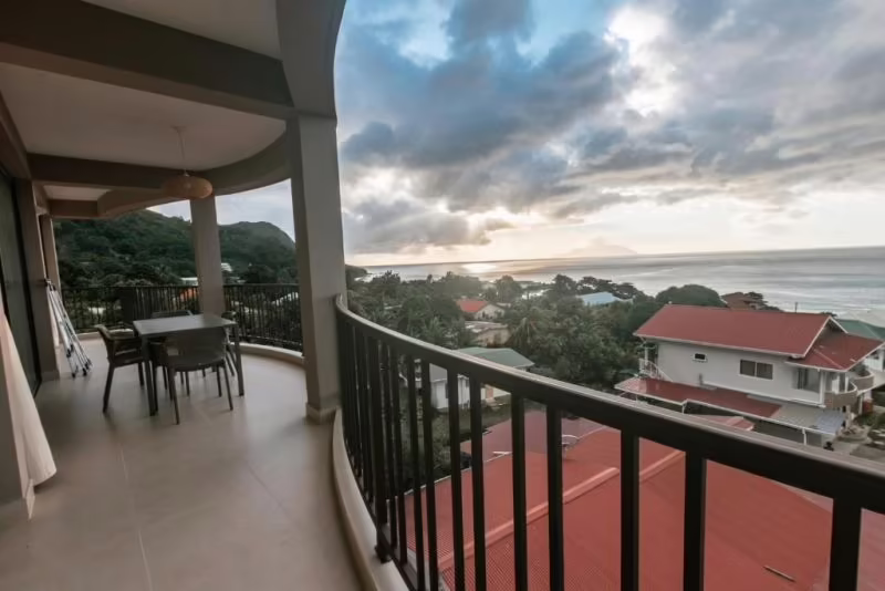 VILLA ROUSSEAU APT