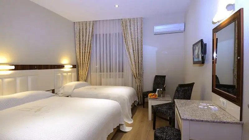 THE CITY PORT HOTEL