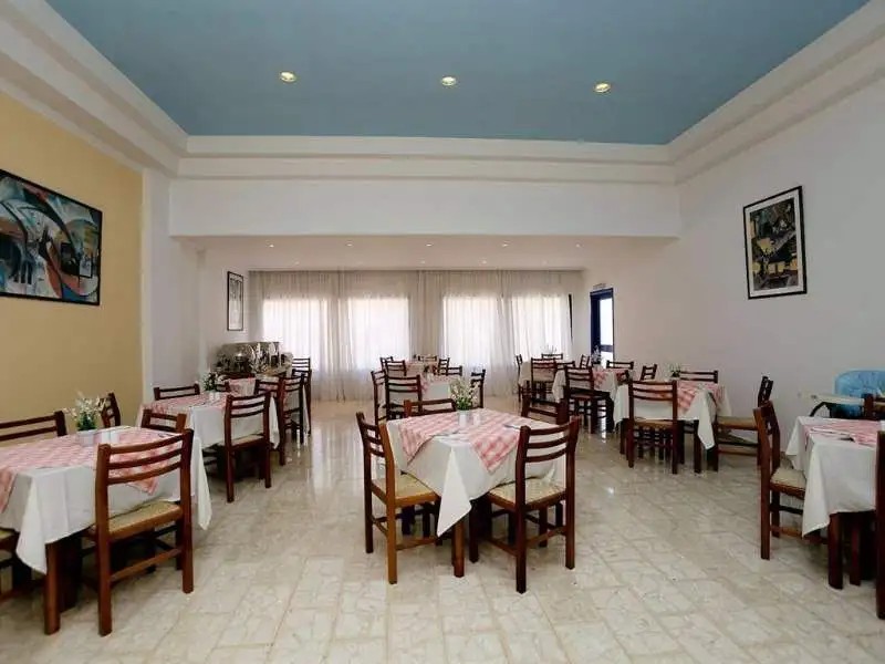 KEFALOS DAMON HOTEL APART