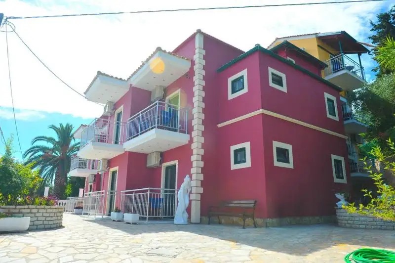 KERKYRA BEACH APARTMENTS & STUDIOS