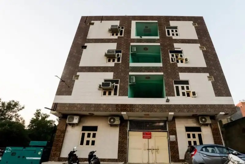 OYO 75131 BANDRAL RESIDENCY
